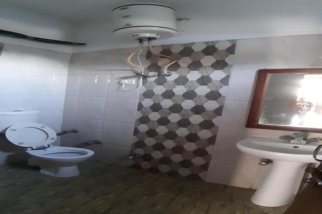 Oyo 81211 Hotel Janta Katra (Jammu and Kashmir) Kültér fotó