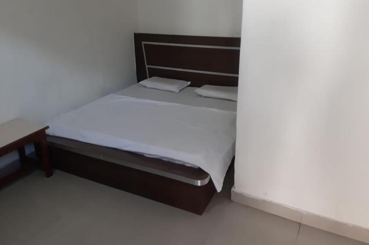 Oyo 81211 Hotel Janta Katra (Jammu and Kashmir) Kültér fotó