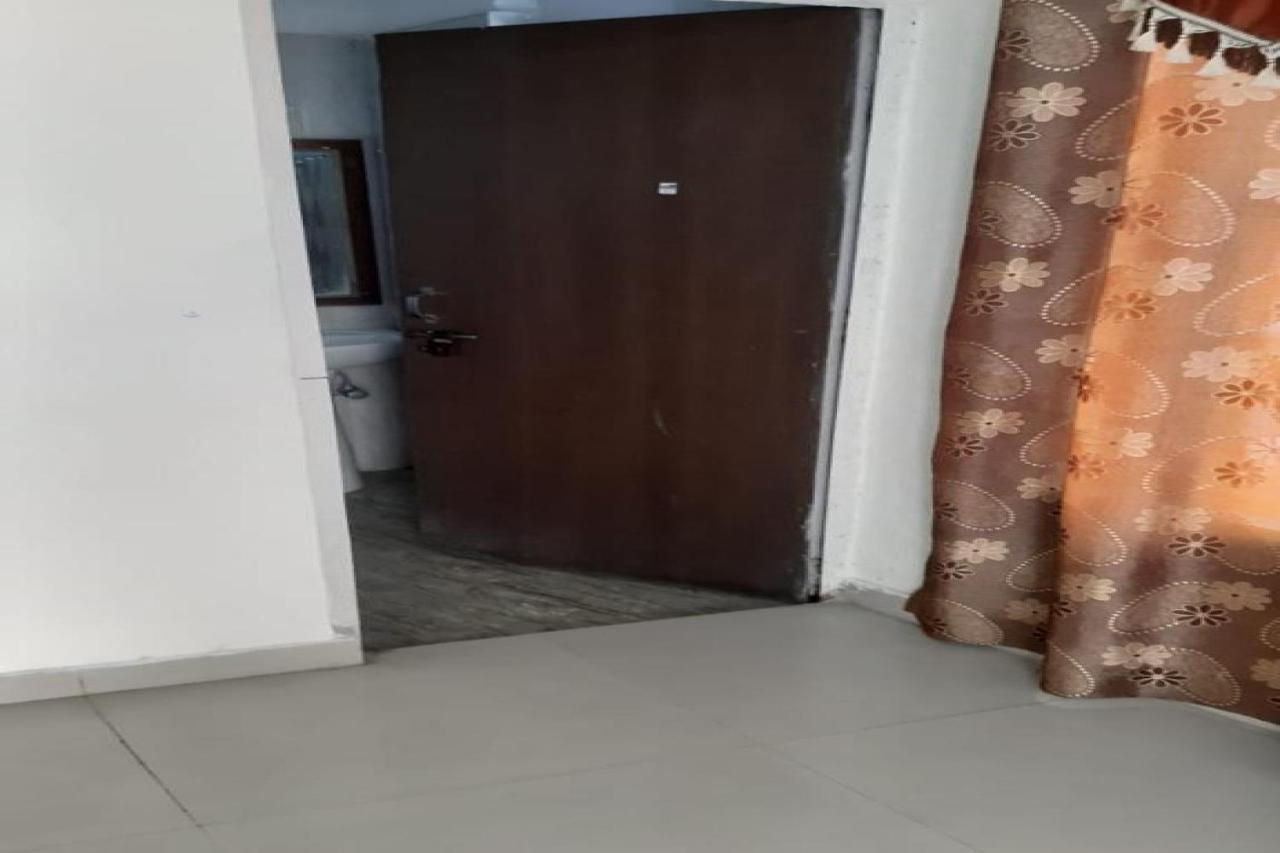 Oyo 81211 Hotel Janta Katra (Jammu and Kashmir) Kültér fotó